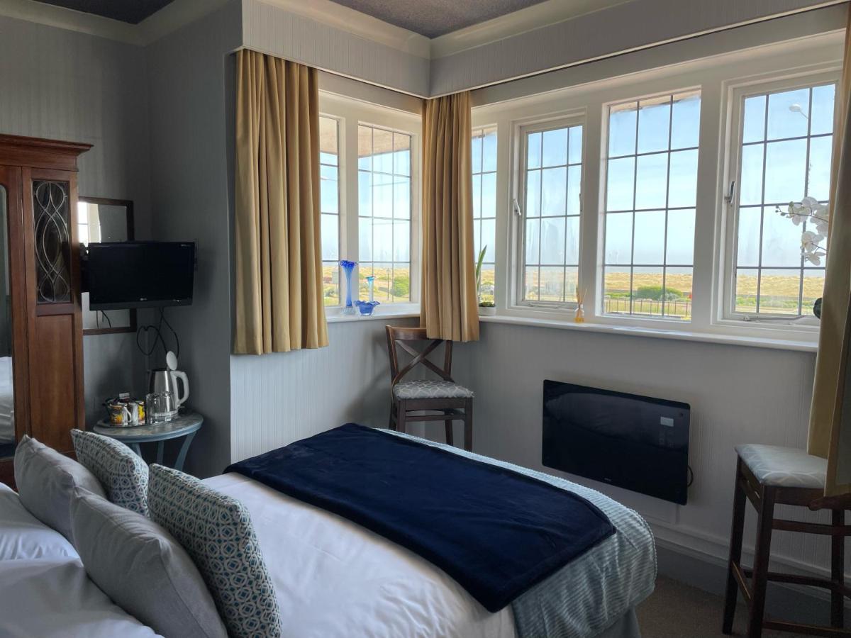 Knights Court Hotel Great Yarmouth Room photo