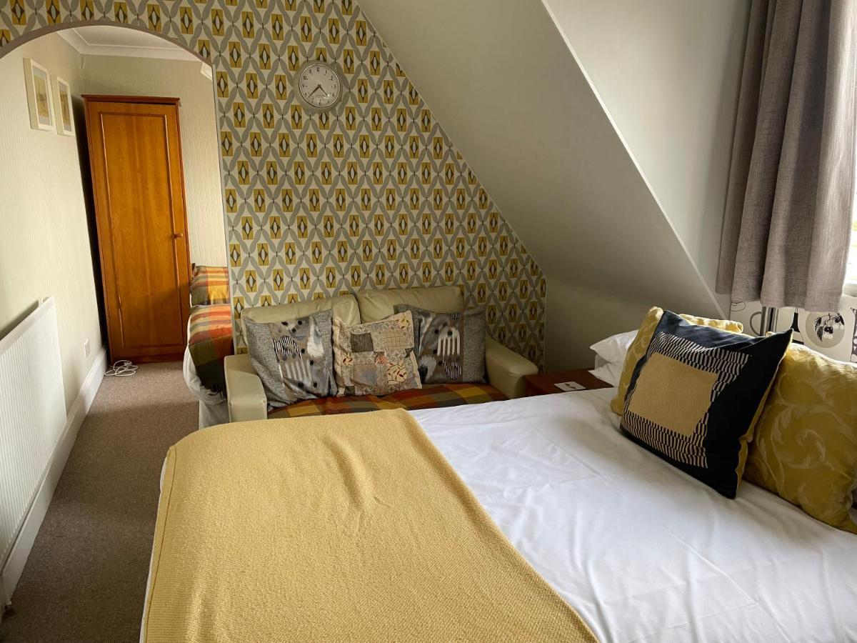 Knights Court Hotel Great Yarmouth Room photo