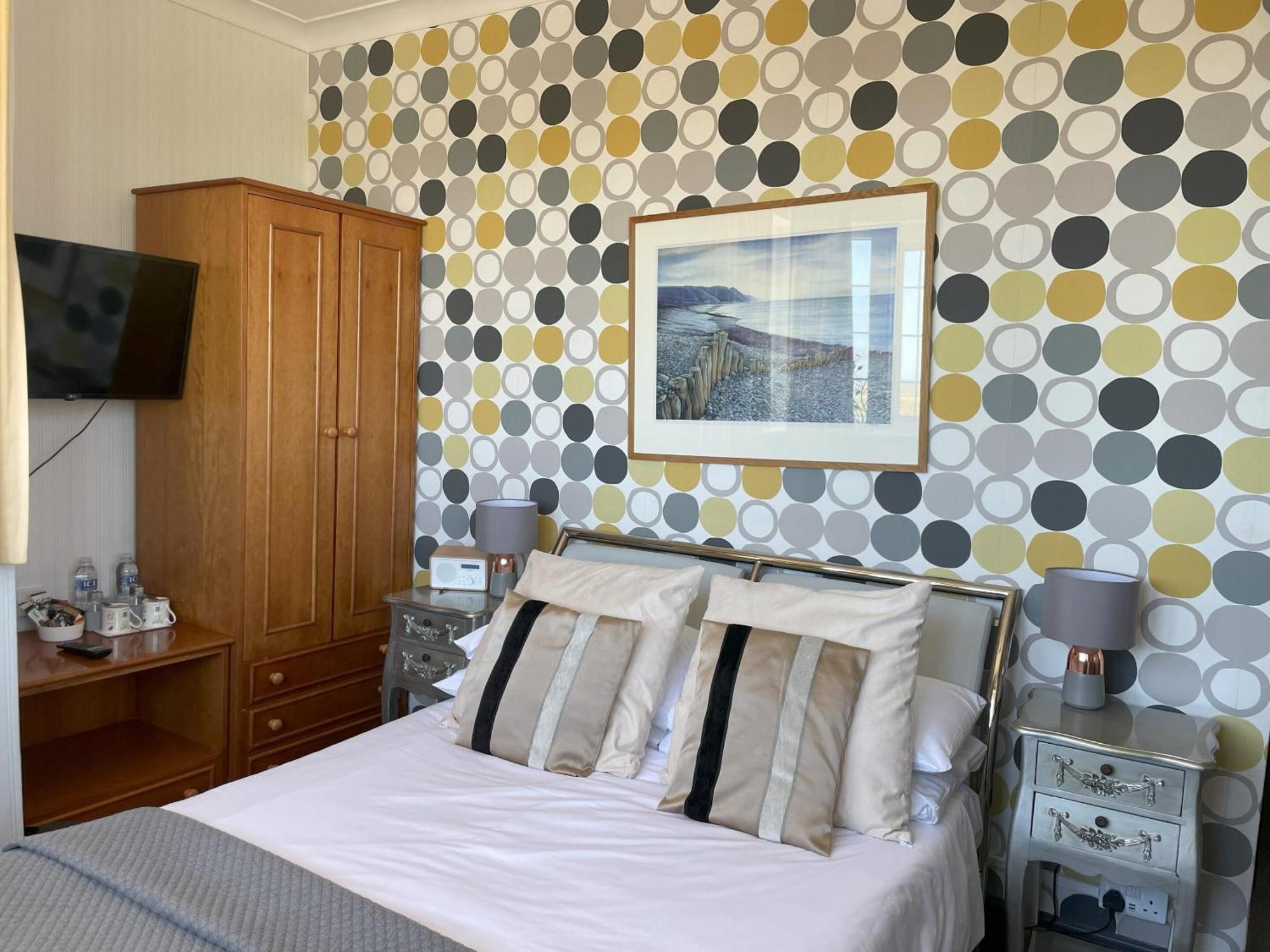 Knights Court Hotel Great Yarmouth Room photo
