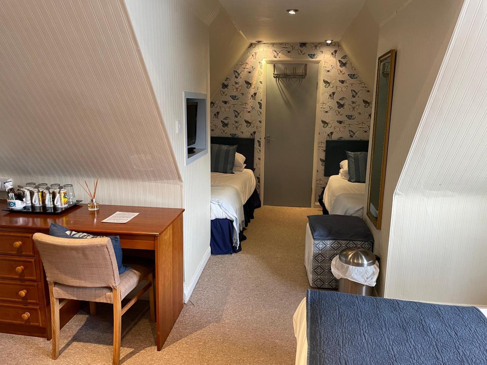 Knights Court Hotel Great Yarmouth Room photo